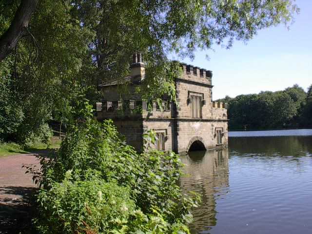 Newmillerdam Country Park